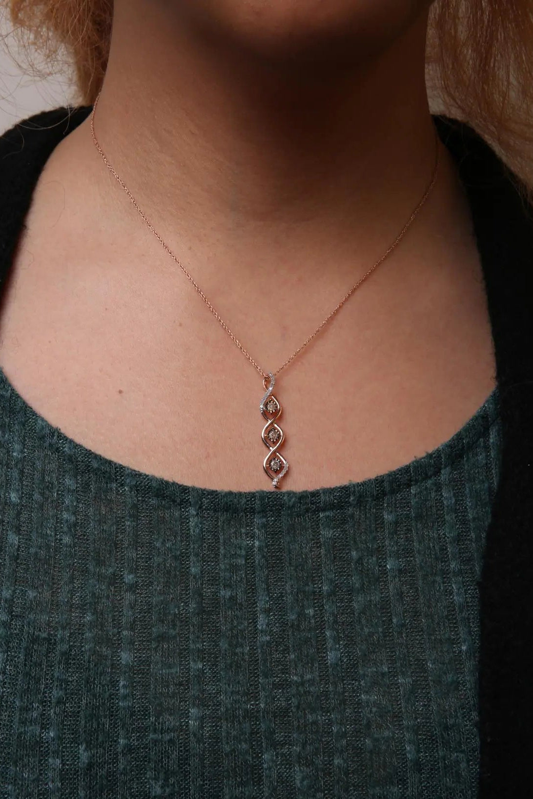 10K Two Toned Gold Plated .925 Sterling Silver 1/2 Cttw Round Diamond Twisted 18" Pendant Necklace (Champagne Color, I2-I3 Clarity)